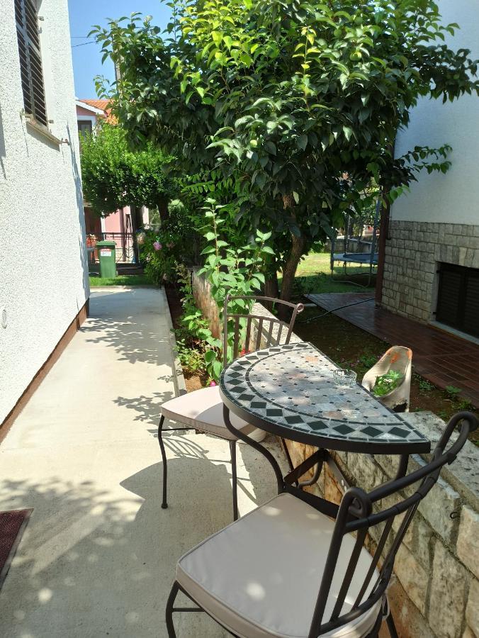 Apartments Villa Katana Πόρετς Εξωτερικό φωτογραφία