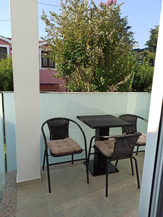Apartments Villa Katana Πόρετς Εξωτερικό φωτογραφία