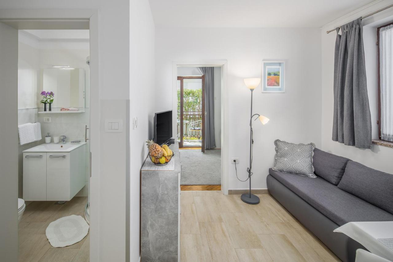 Apartments Villa Katana Πόρετς Εξωτερικό φωτογραφία