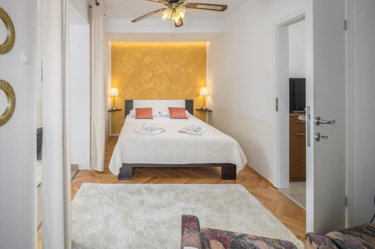 Apartments Villa Katana Πόρετς Εξωτερικό φωτογραφία