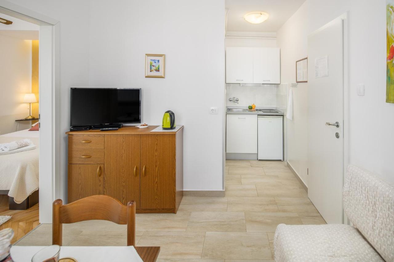 Apartments Villa Katana Πόρετς Εξωτερικό φωτογραφία