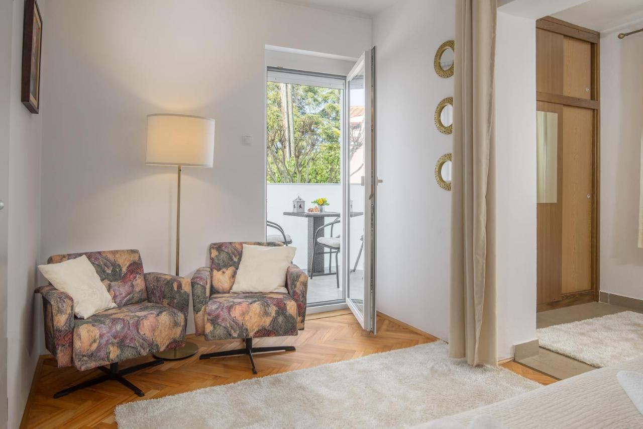 Apartments Villa Katana Πόρετς Εξωτερικό φωτογραφία