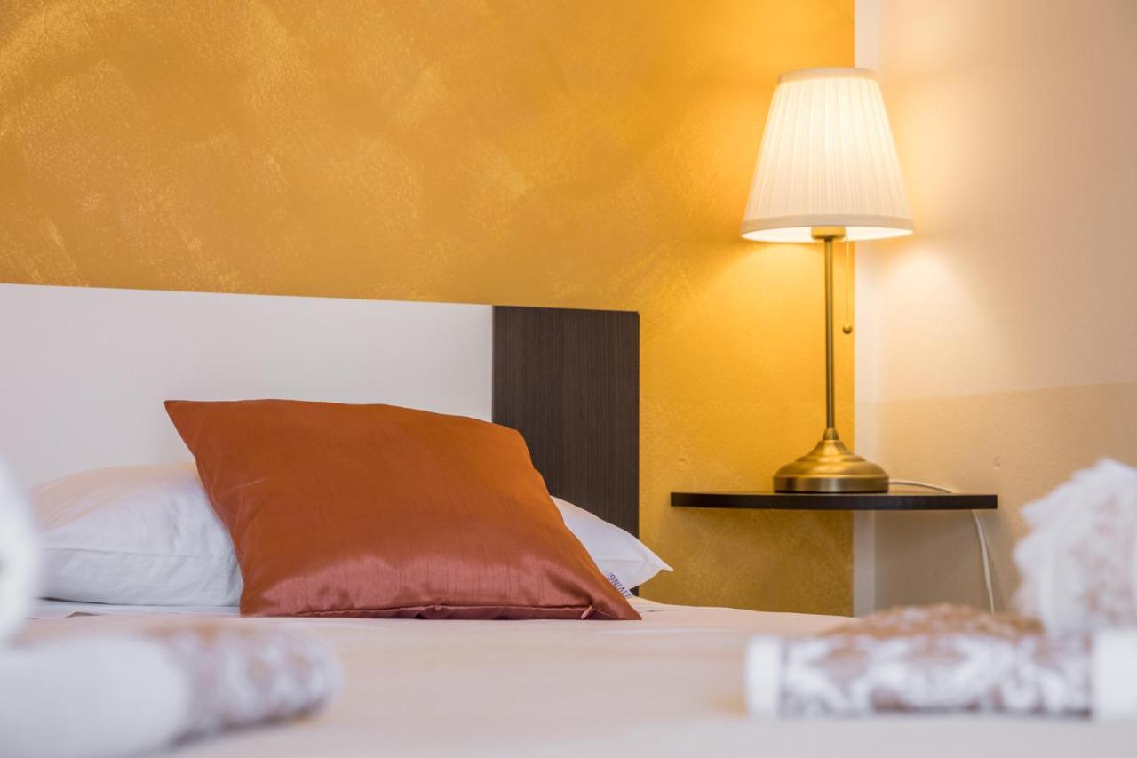 Apartments Villa Katana Πόρετς Εξωτερικό φωτογραφία