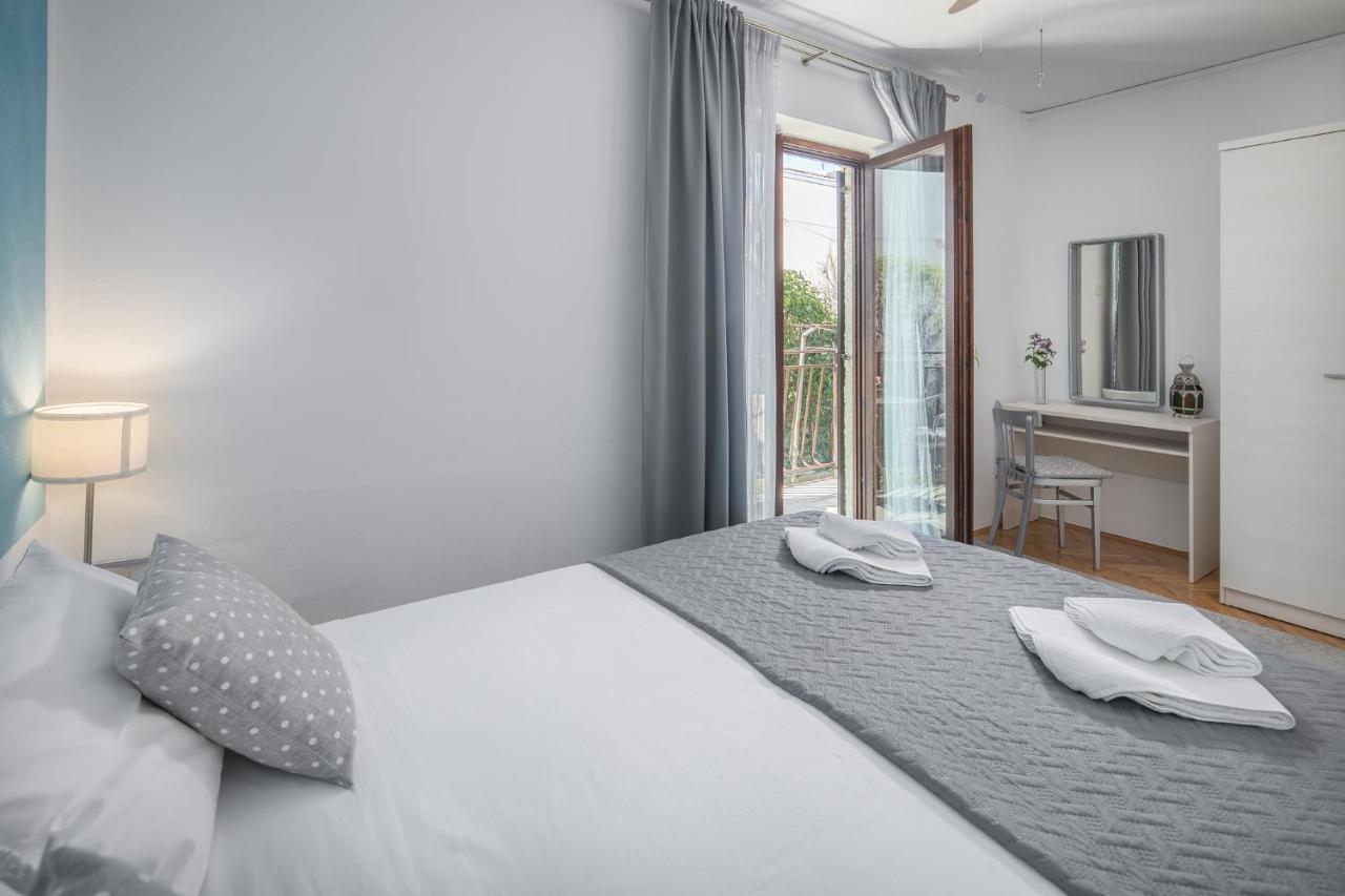 Apartments Villa Katana Πόρετς Εξωτερικό φωτογραφία